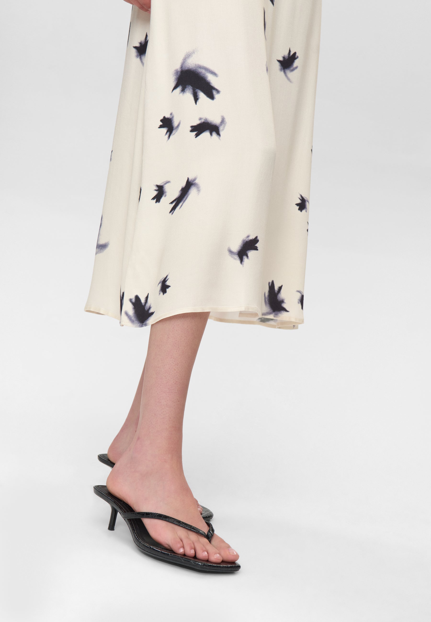 minimum female Beryls skirt 4651 Midi Skirt 0608 Coco Milk