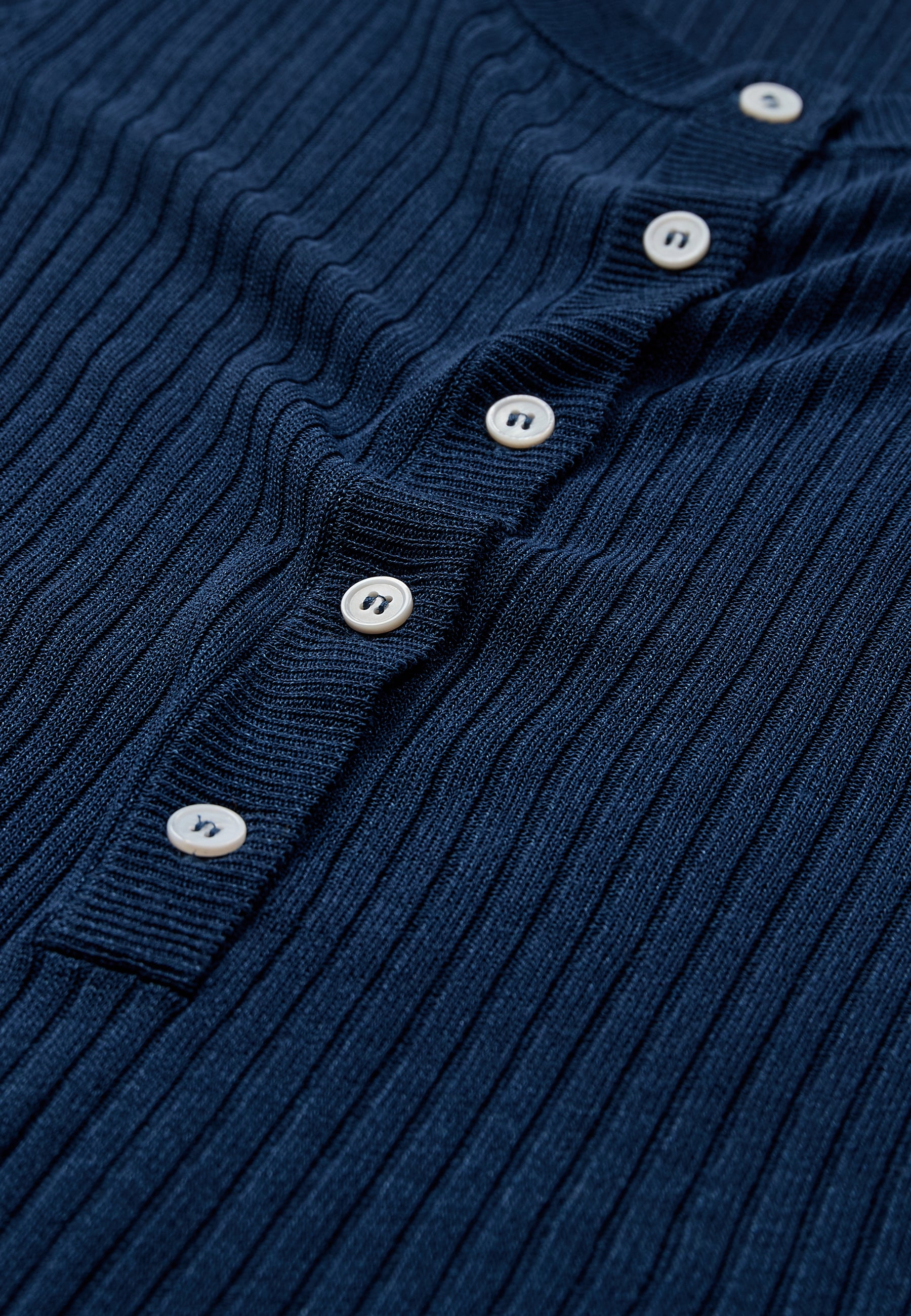 minimum female Dahlia jumper 4152 Jumper 4027 Insignia blue