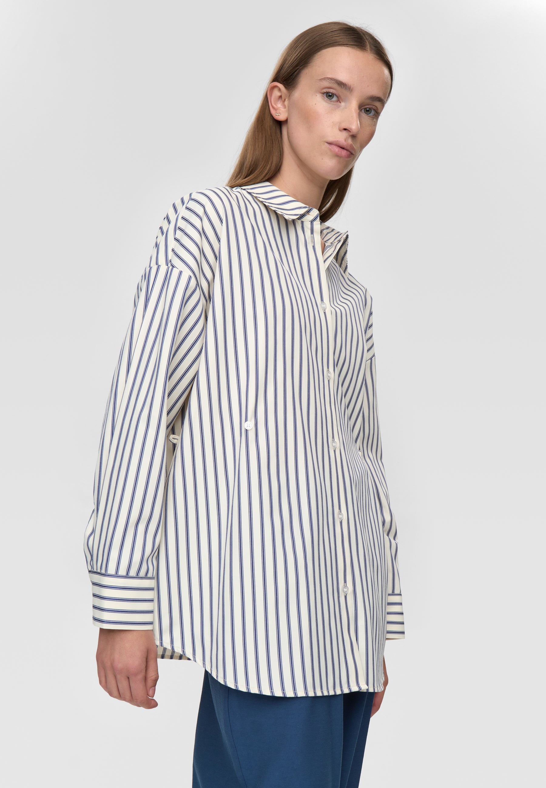 minimum female Marley shirt 4566 Long Sleeved Shirt 3922 Sky Captain