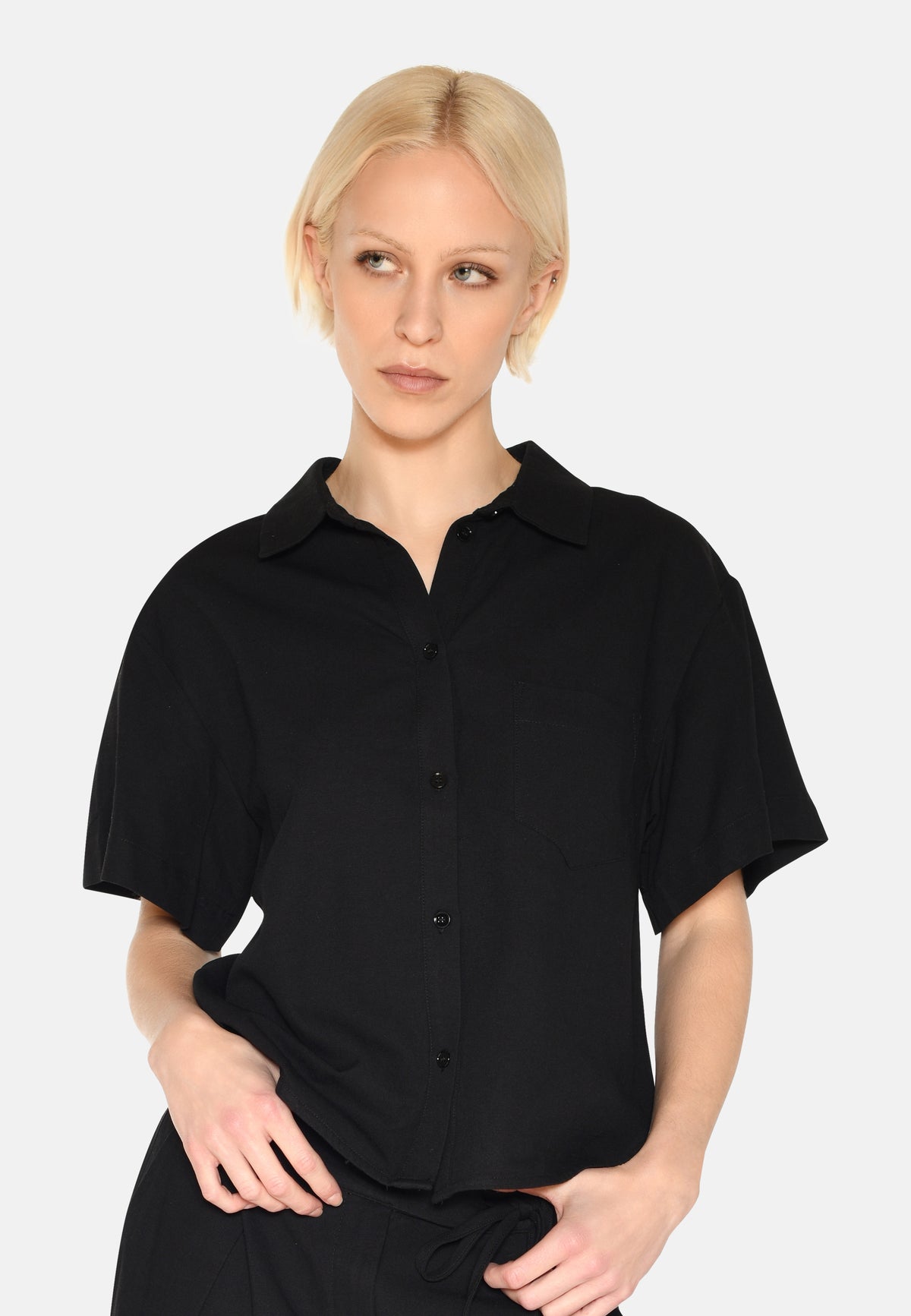 minimum female Sage short sleeved shirt 4191 Short Sleeved Shirt 999 Black