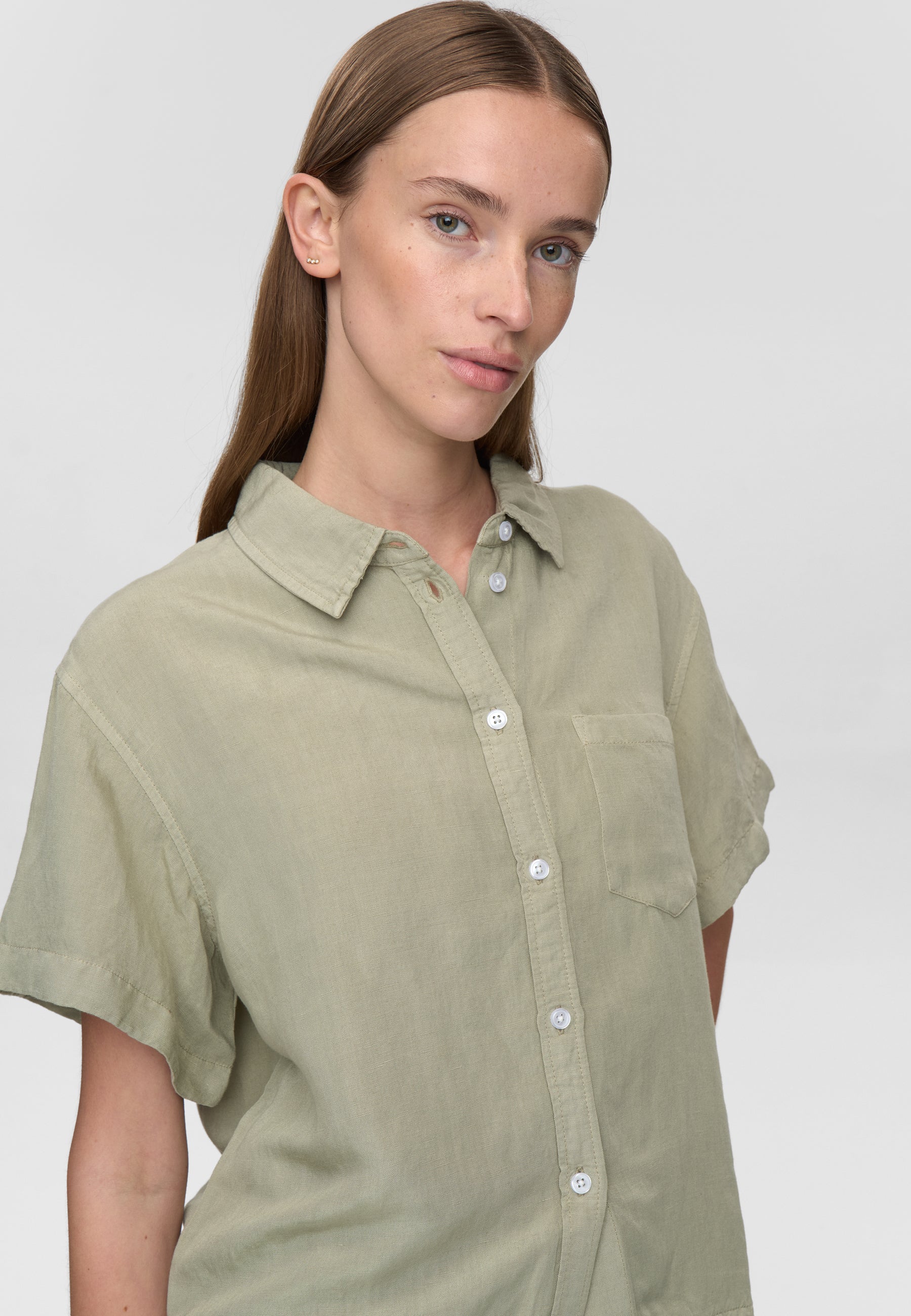 minimum female Sage ss shirt 4681 Short Sleeved Shirt 0110 Desert Sage
