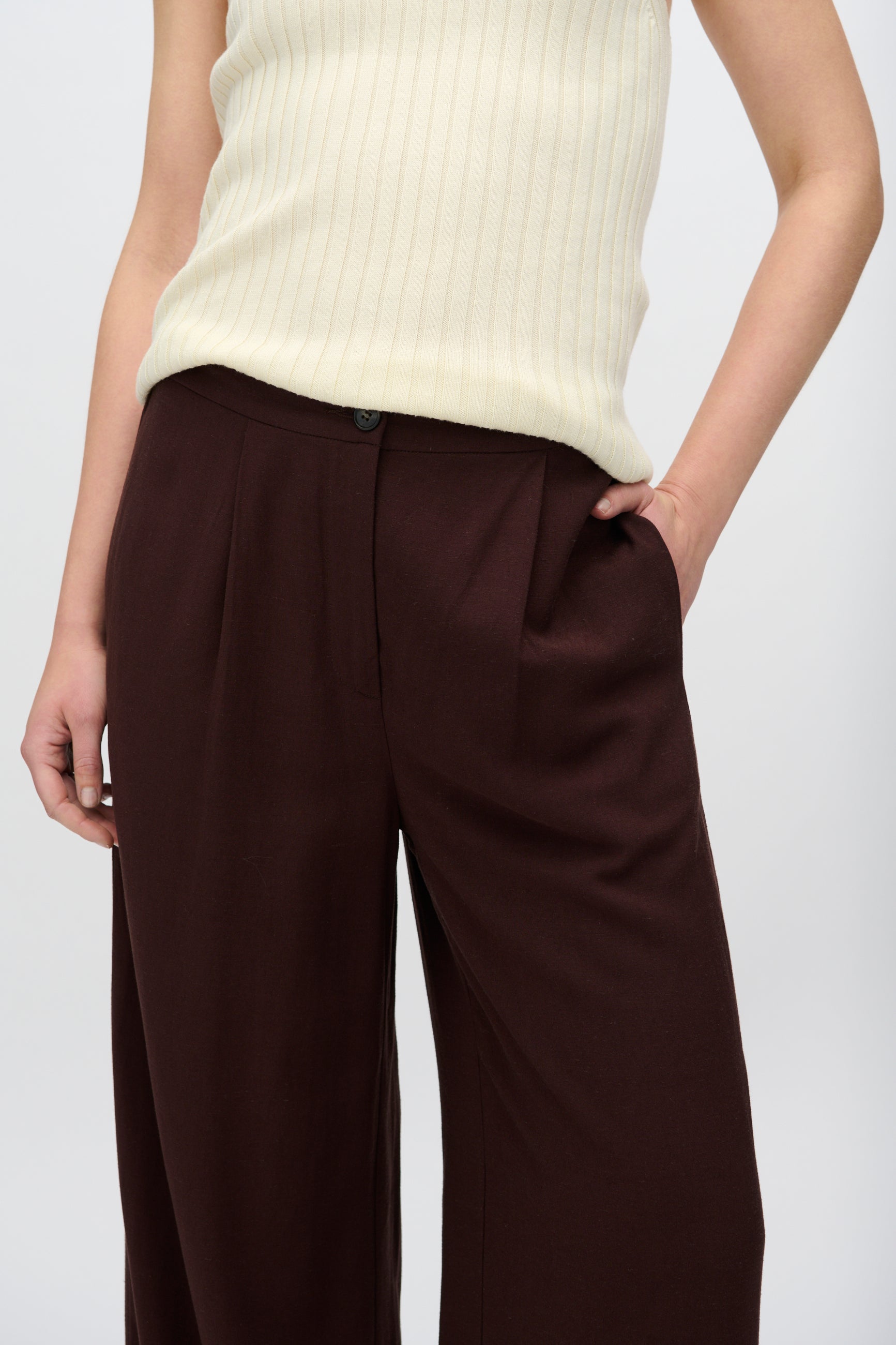 minimum female Smilla dressed pants 3069 Dressed Pants 1910 French Roast