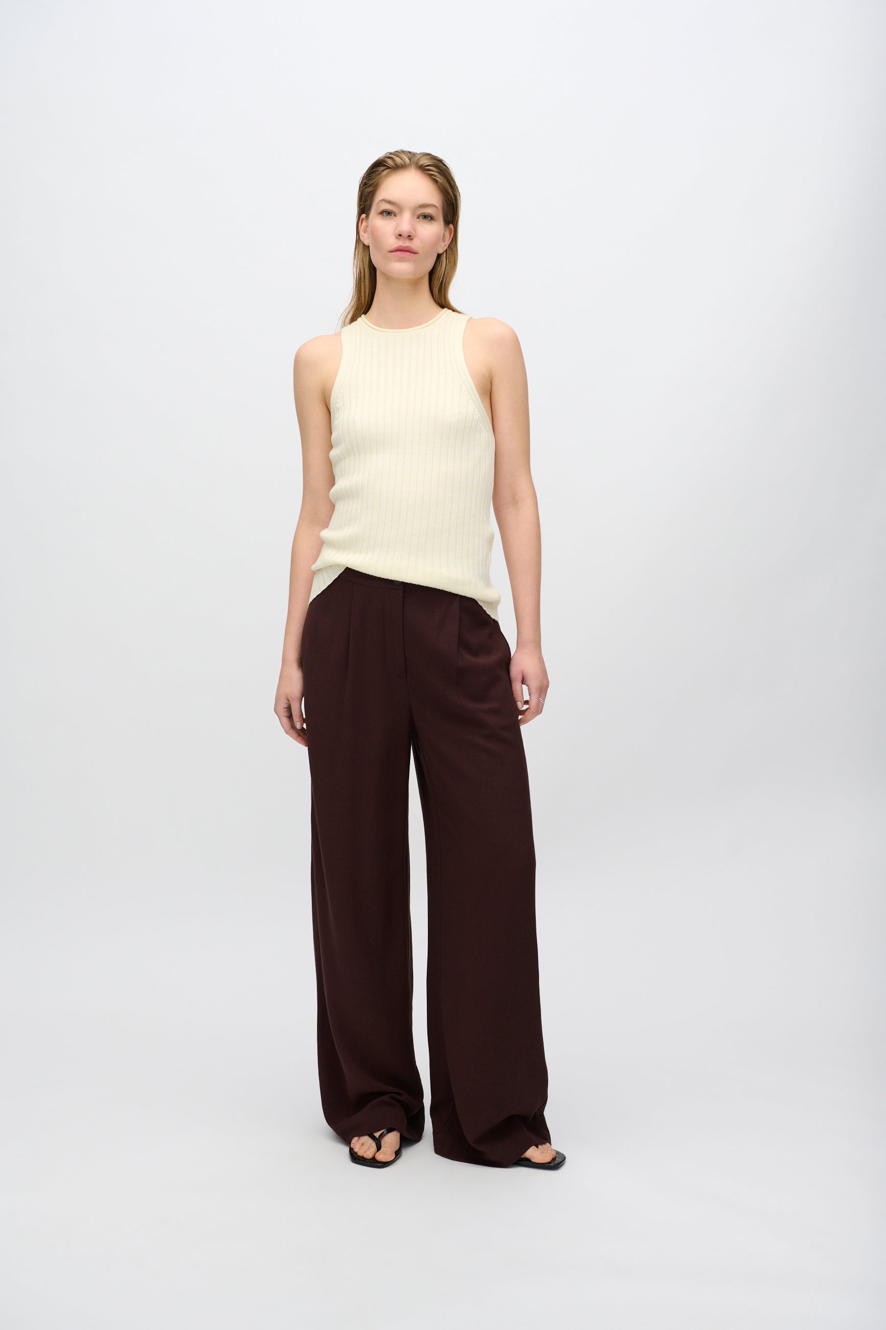 minimum female Smilla dressed pants 3069 Dressed Pants 1910 French Roast