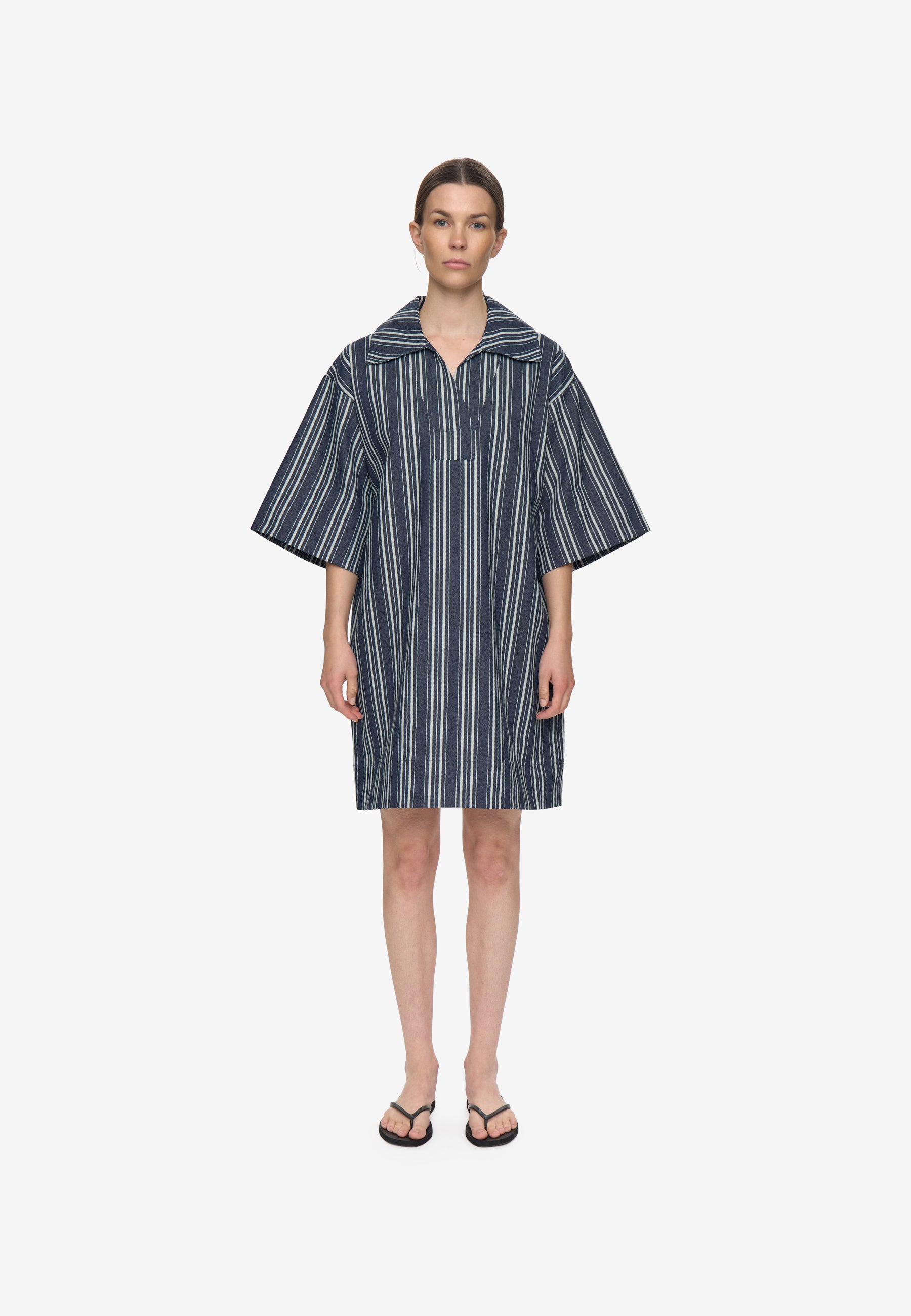 minimum female Winona short ss dress 4699 Short Dress 2019 Peacoat