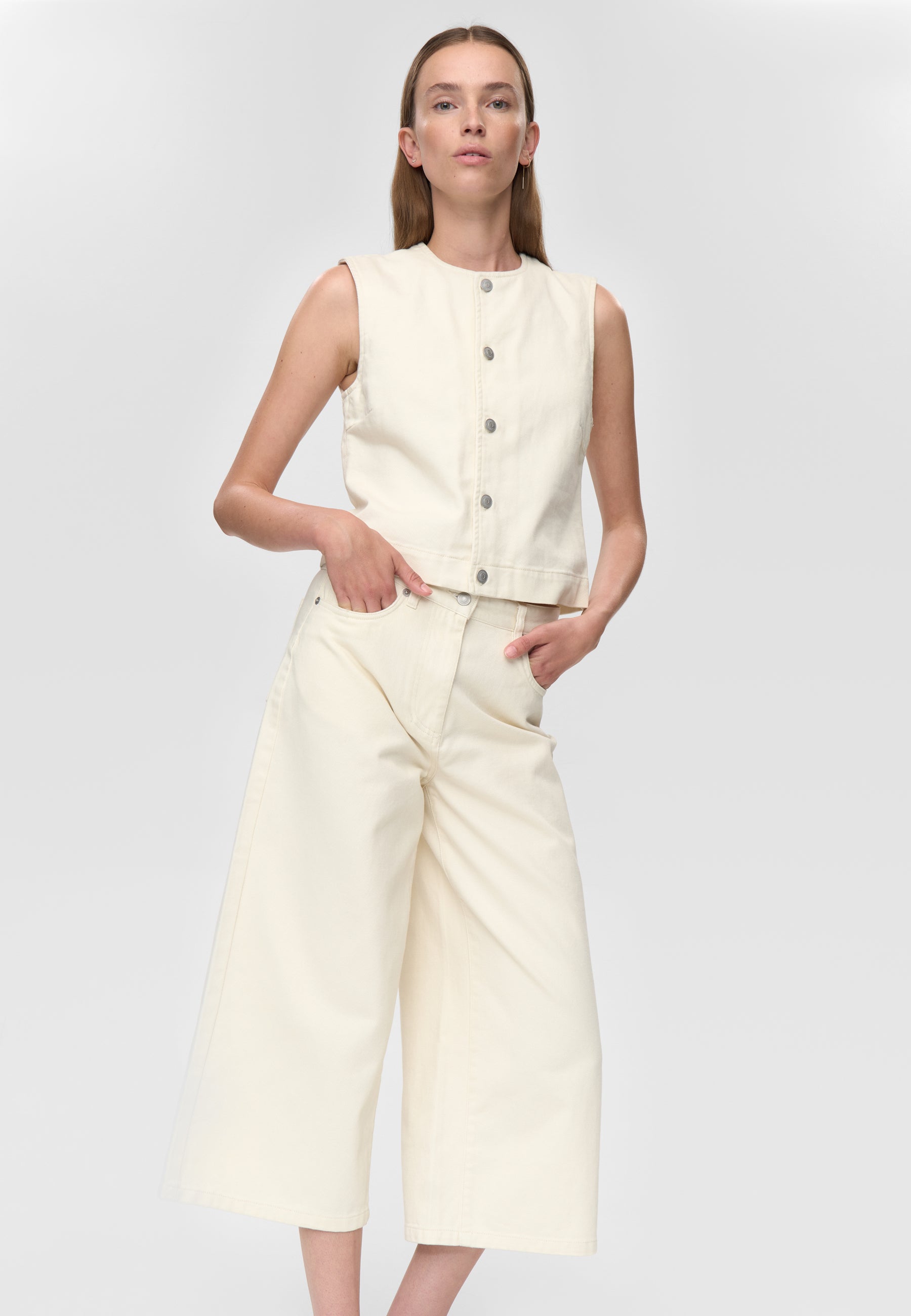 Alessia vest 4579 Gilet - 0701 Whisper white