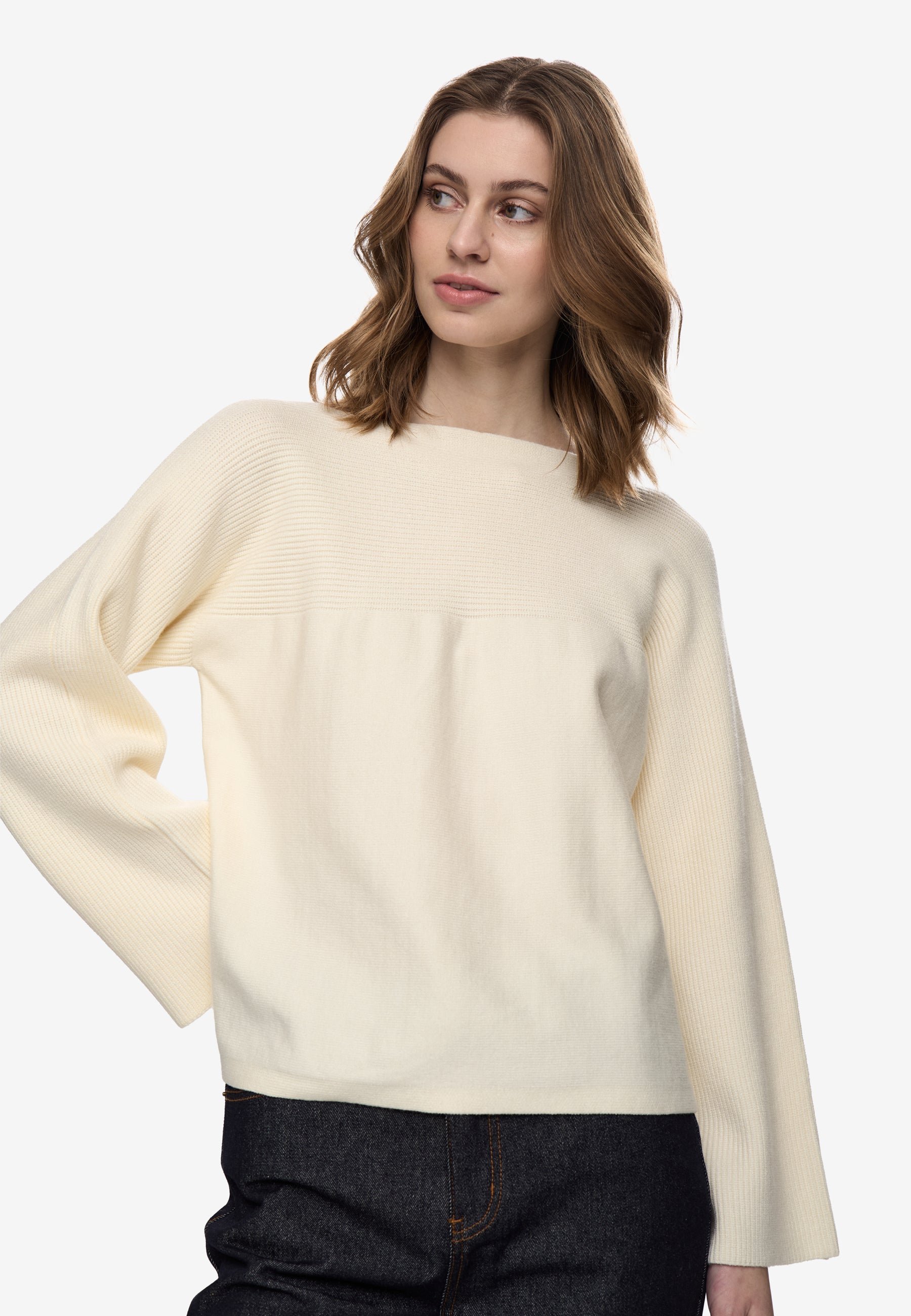 minimum female Esima jumper 1686 Jumper 0104 White Asparagus