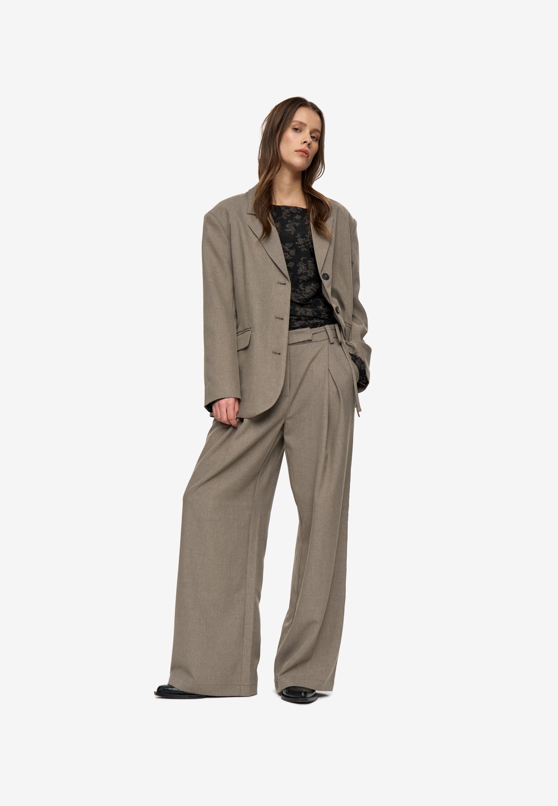 minimum female Gunli hw pants 4837 Dressed Pants 1022 Kelp