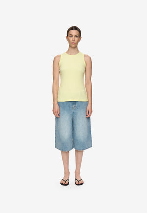 minimum female Lila tank top 4226 GOTS Gilet 1221 Young Wheat