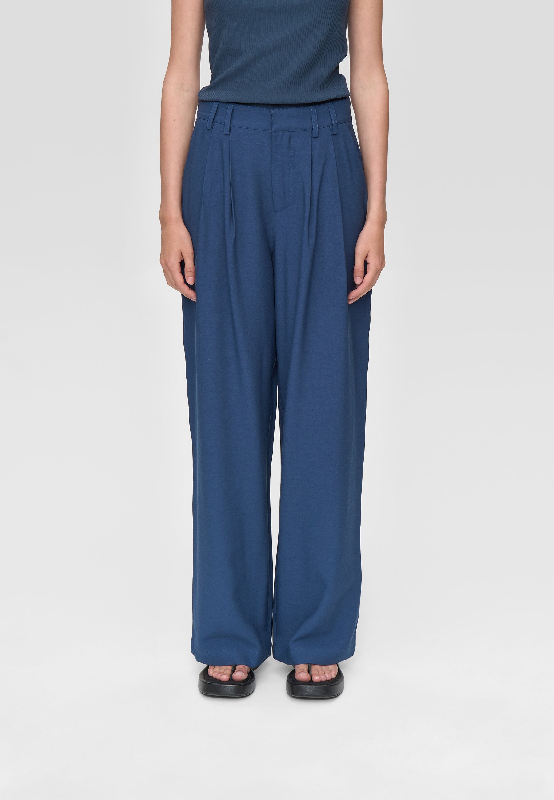 minimum female Lunay pants 4429 Dressed Pants 4027 Insignia blue