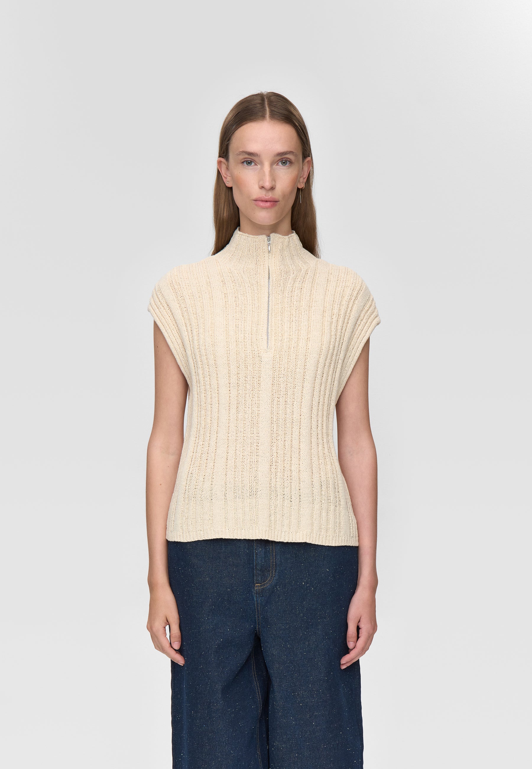 Mariana half zip vest 4548 Waistcoat - 0608 Coco Milk