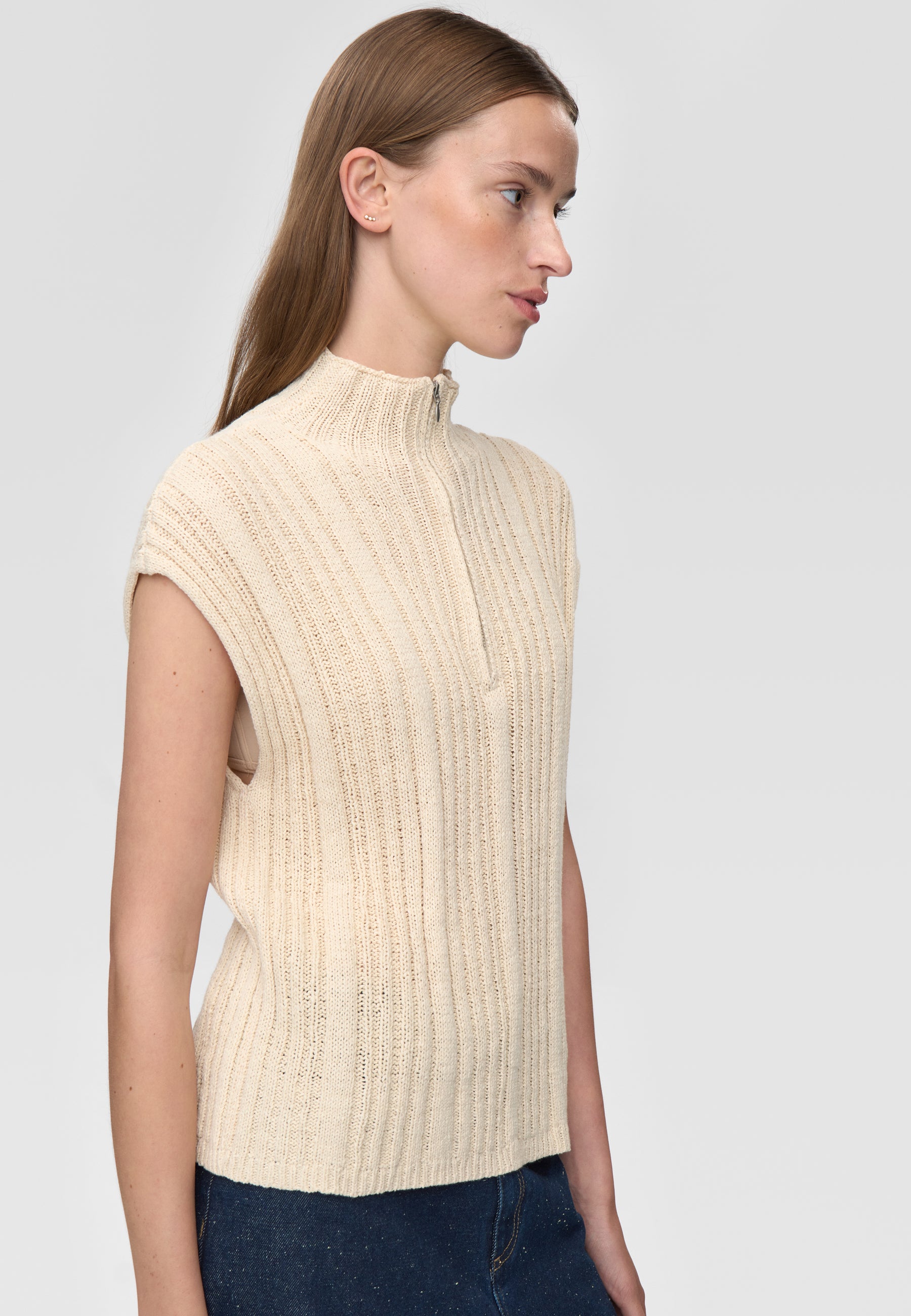 Mariana half zip vest 4548 Waistcoat - 0608 Coco Milk