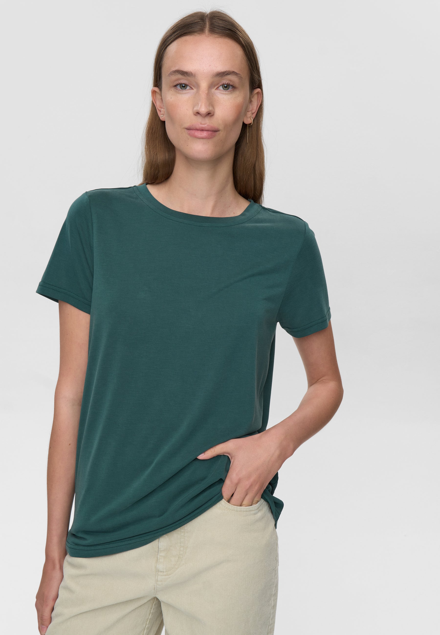 minimum female Rynah t-shirt 2.0 0281 Short Sleeved T-shirt 5220 Botanical garden