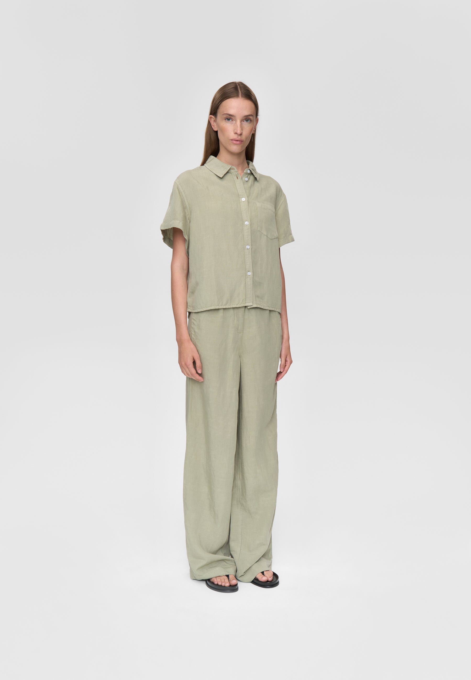 minimum female Sage ss shirt 4681 Short Sleeved Shirt 0110 Desert Sage